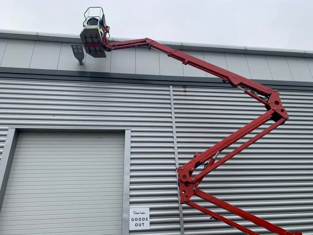 Commercial gutter cleaning contractor Chipping Norton